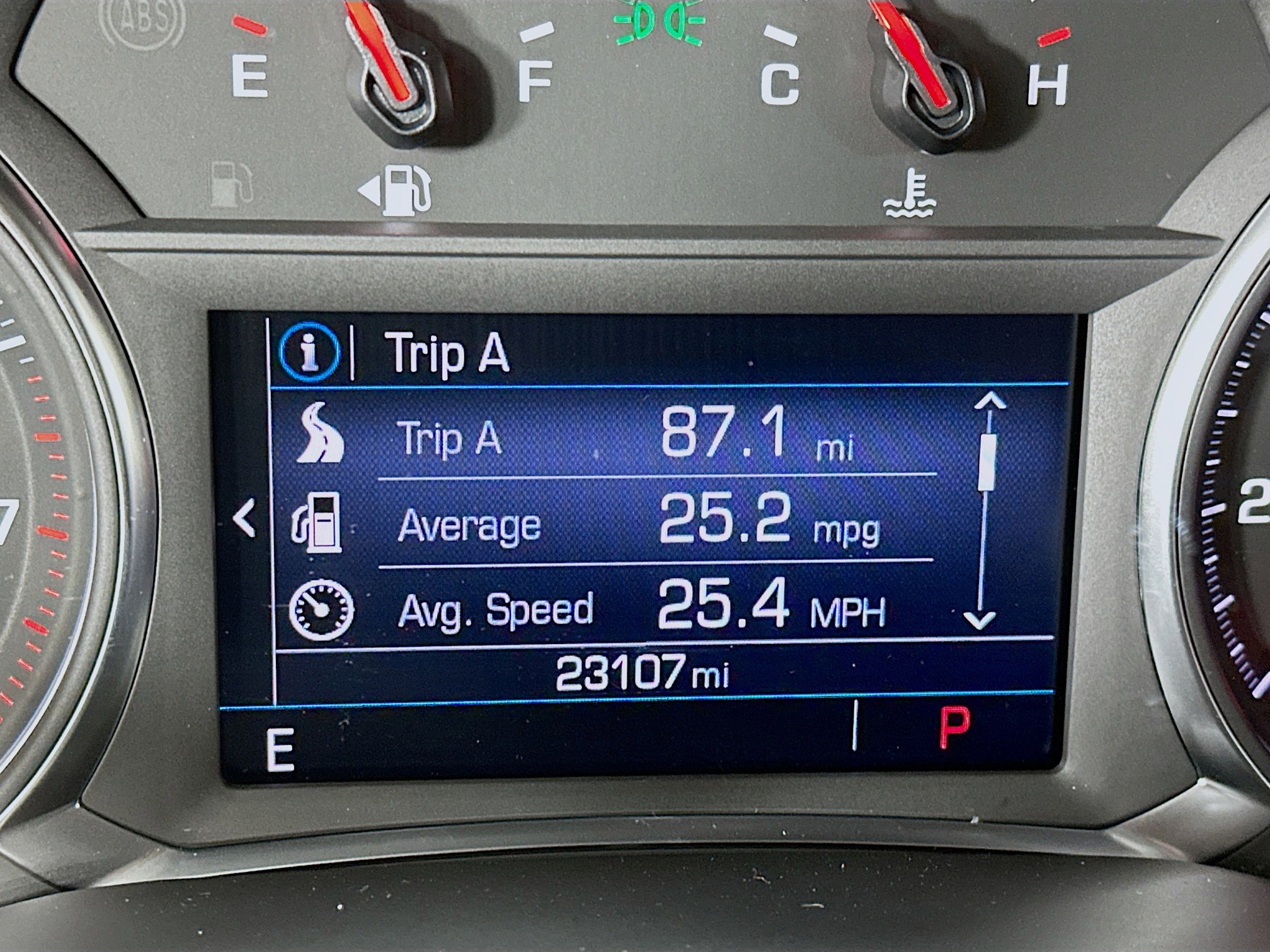 Used 2023 GMC Acadia SLE w/ Driver Convenience Package image 19