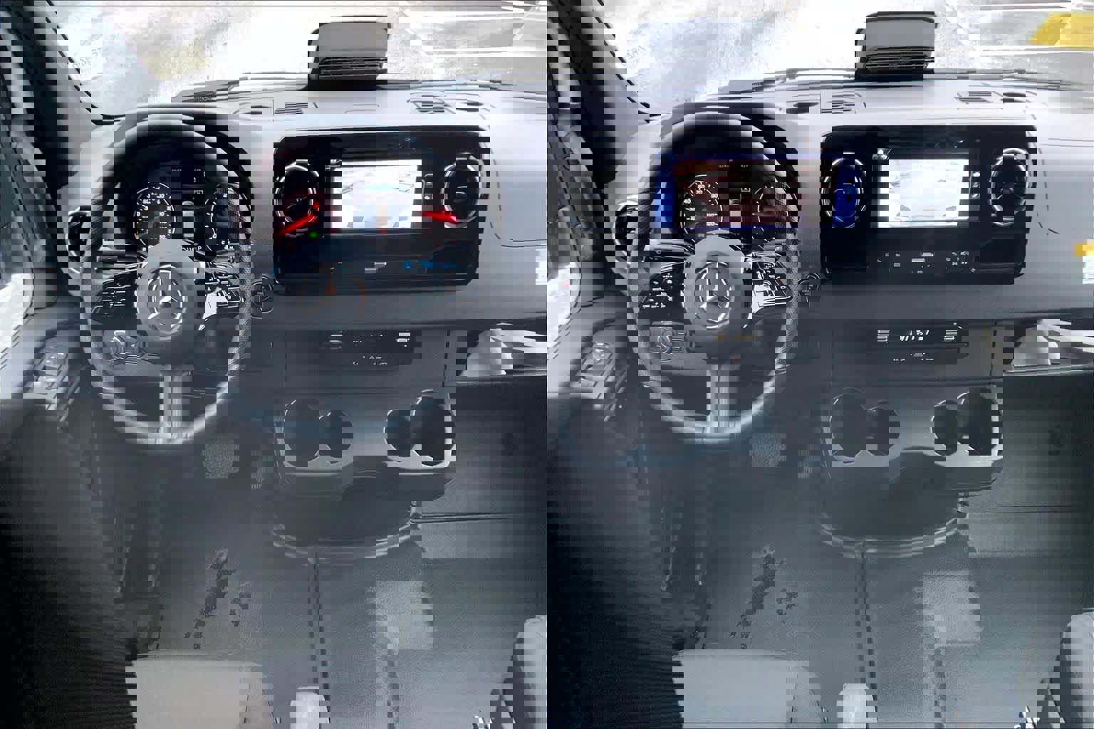 Used 2025 Mercedes-Benz Sprinter 2500 image 6