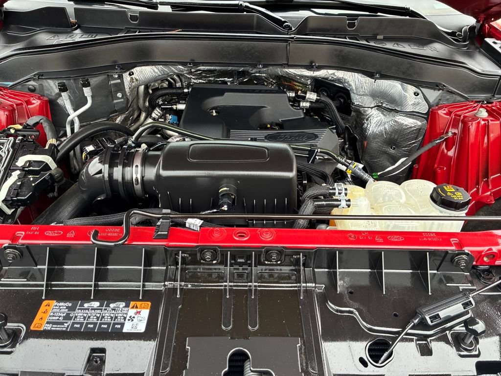 Used 2020 Ford Explorer XLT w/ Equipment Group 202A image 23