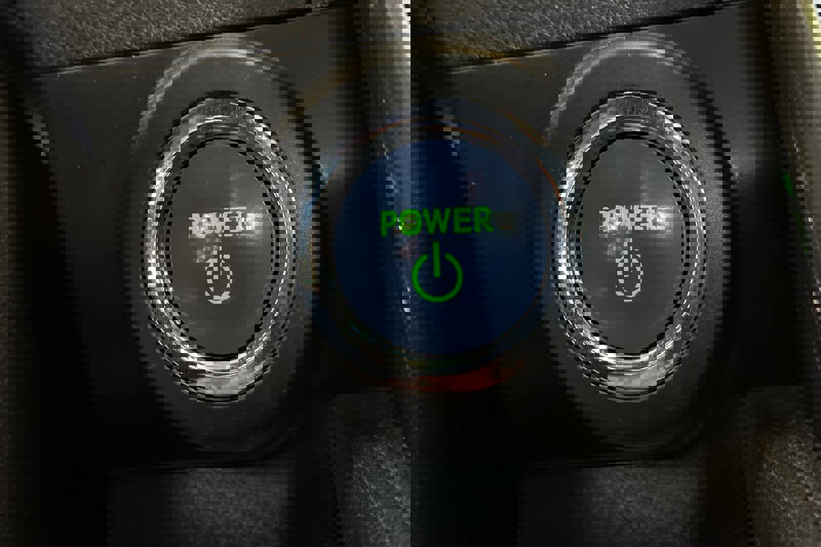 Used 2014 Toyota Camry Hybrid image 23