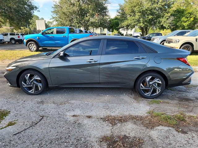 New 2025 Hyundai Elantra SEL w/ Cargo Package image 5