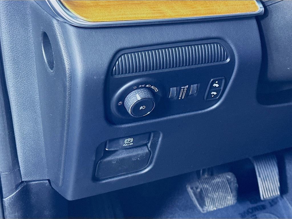 Used 2022 Jeep Grand Wagoneer Series III image 23