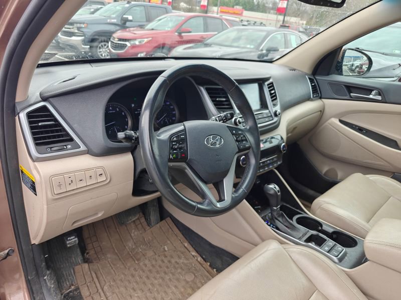 Used 2016 Hyundai Tucson Limited w/ Option Group 03 image 8