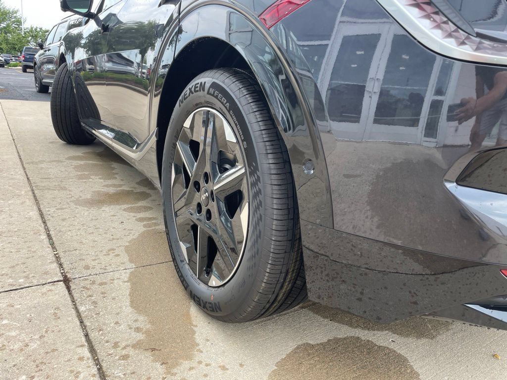 New 2026 Kia EV6 Wind AWD/4WD image 17