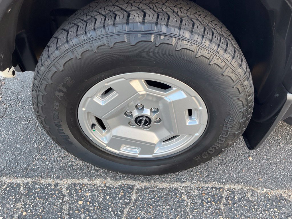 Used 2024 Nissan Frontier SV w/ Hardbody Edition AWD/4WD image 42