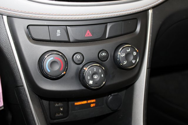 Used 2021 Chevrolet Trax LS w/ Tint and Cruise Package image 19