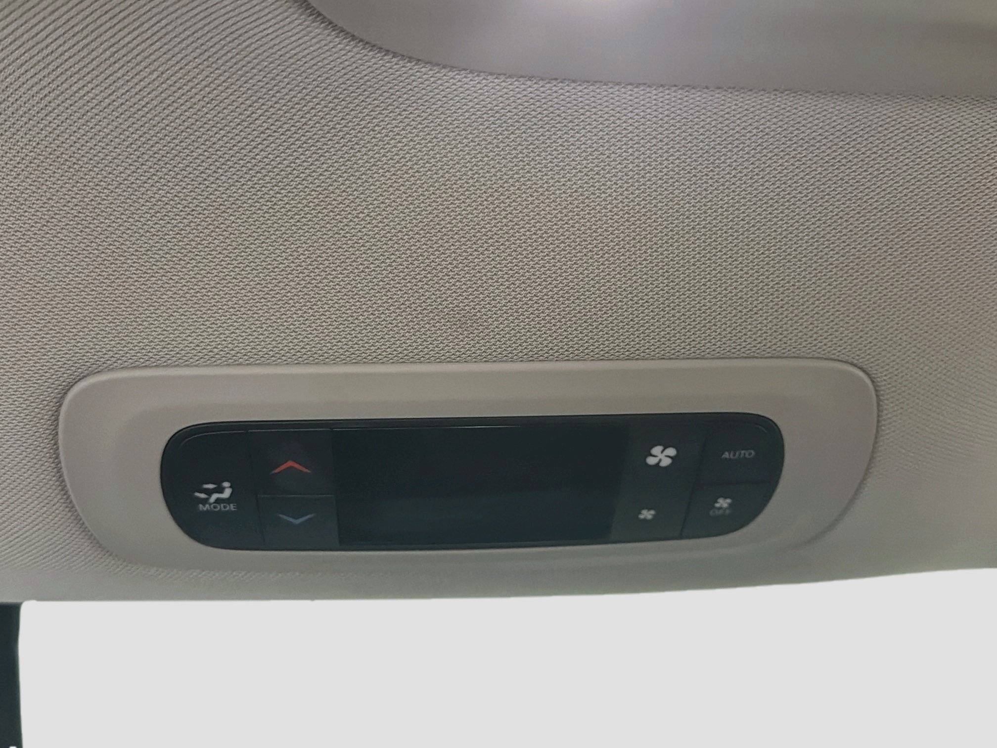 Used 2024 Chrysler Pacifica Touring-L FWD image 26