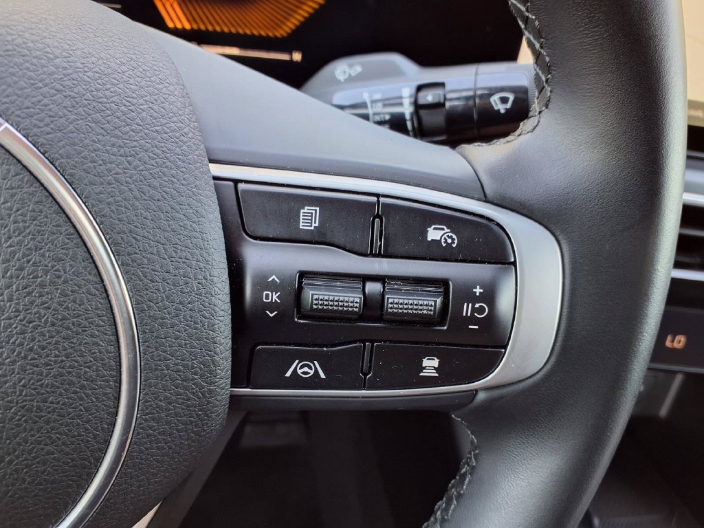 Used 2025 Kia K5 GT-Line w/ GT-Line Premium Package FWD image 15