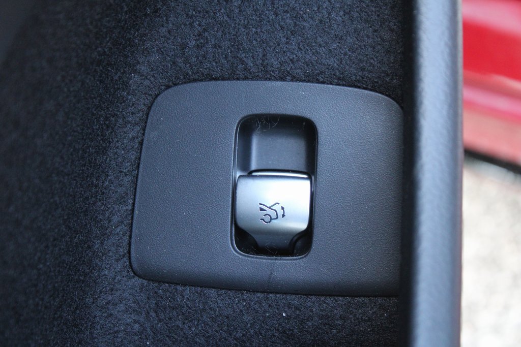 Certified 2025 Mercedes-Benz E 350 4MATIC Sedan image 22