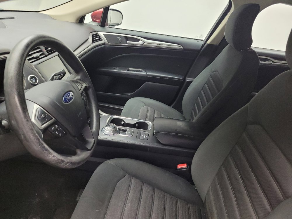 Used 2019 Ford Fusion SE FWD image 17