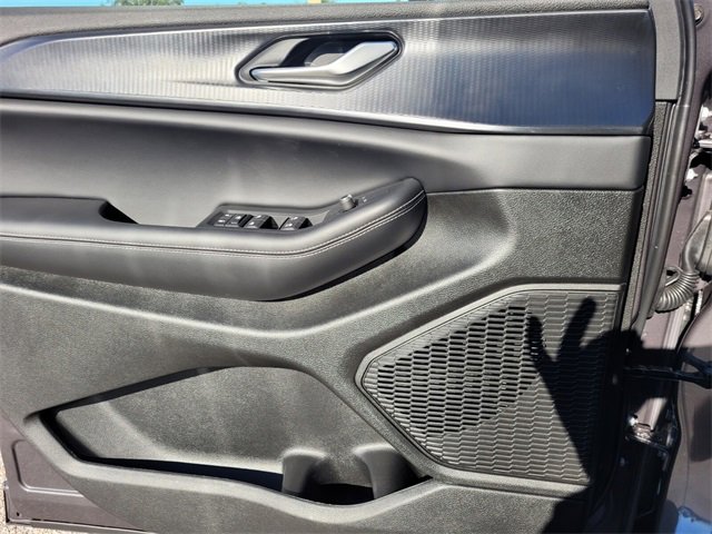 New 2025 Jeep Grand Cherokee Altitude image 21