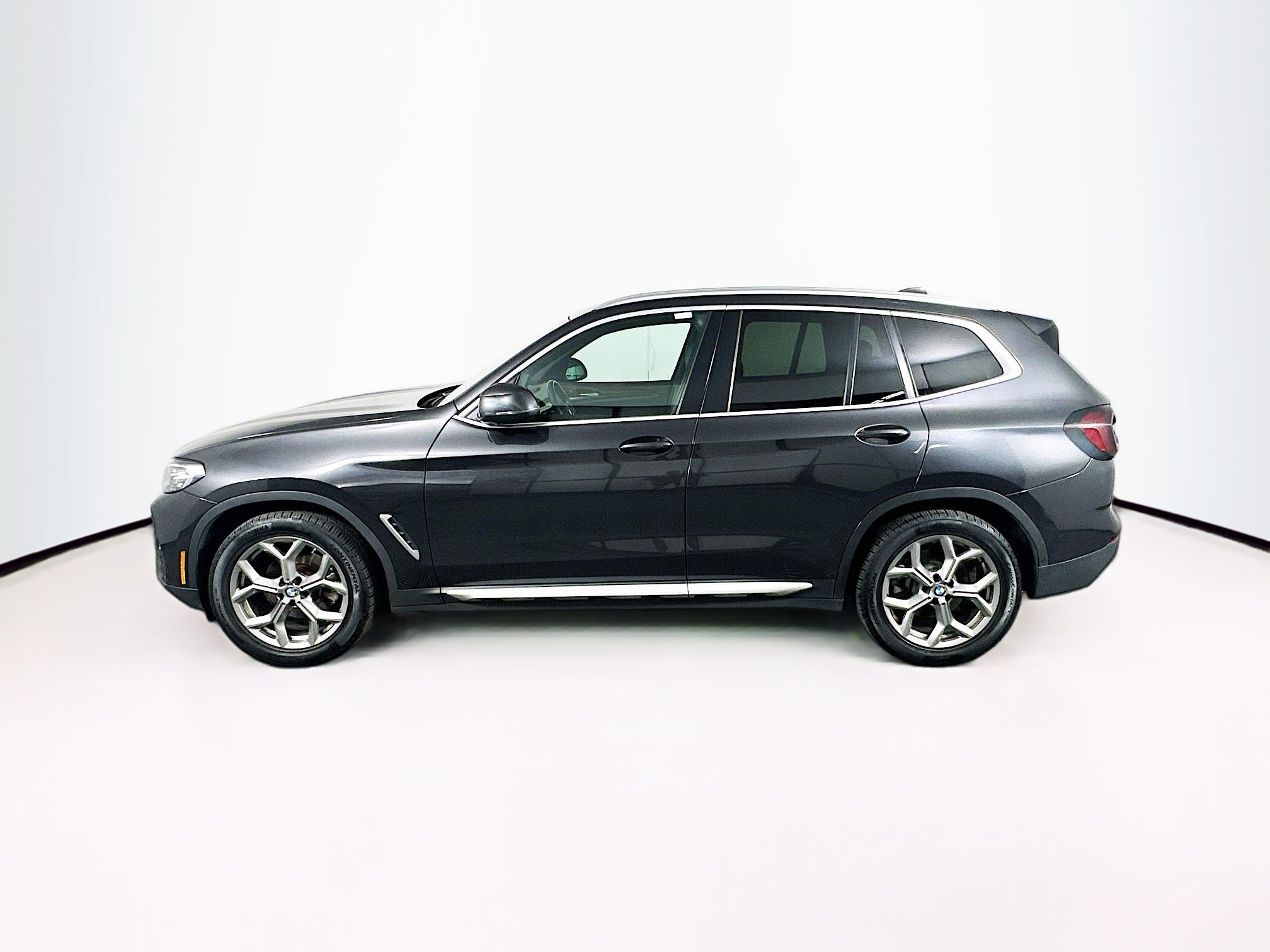 Used 2024 BMW X3 sDrive30i image 4