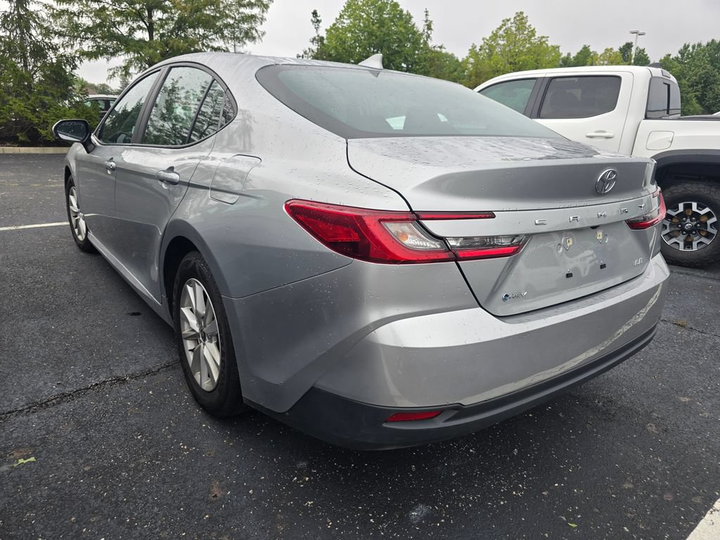 Used 2025 Toyota Camry LE FWD image 5