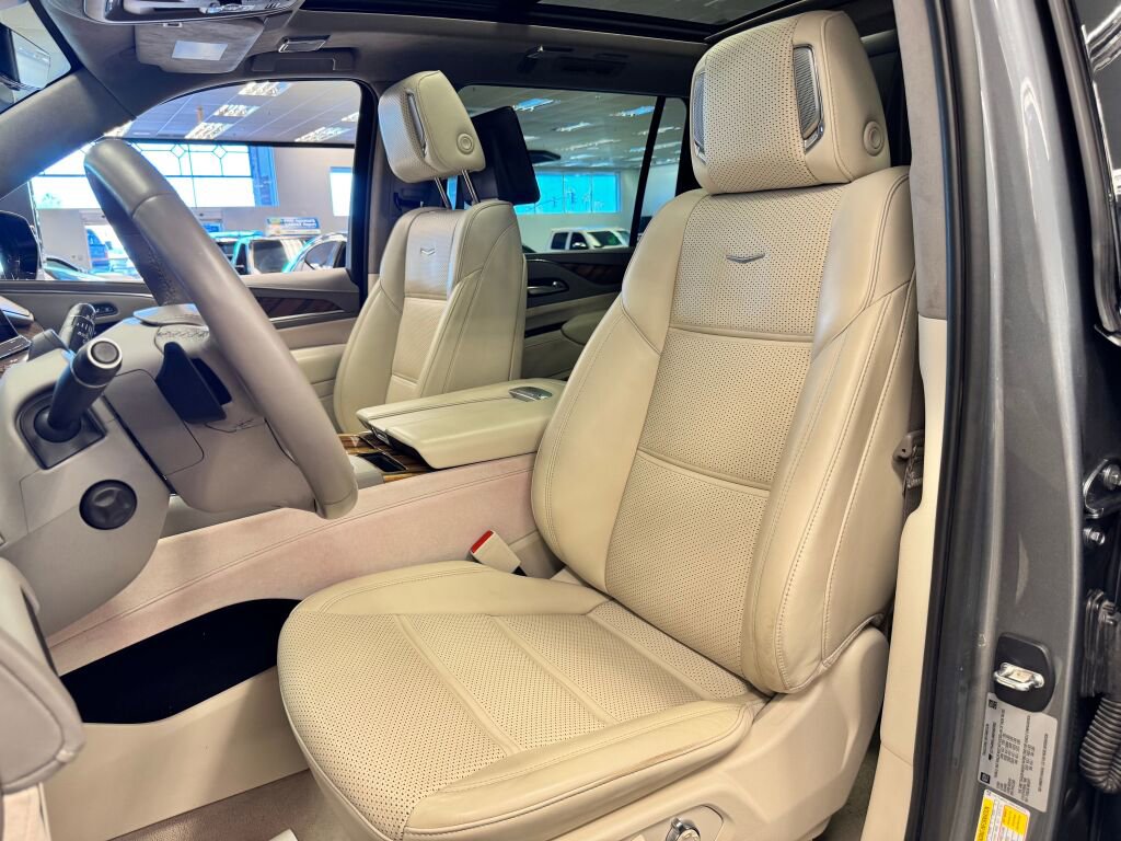 Used 2021 Cadillac Escalade ESV Sport Platinum image 7