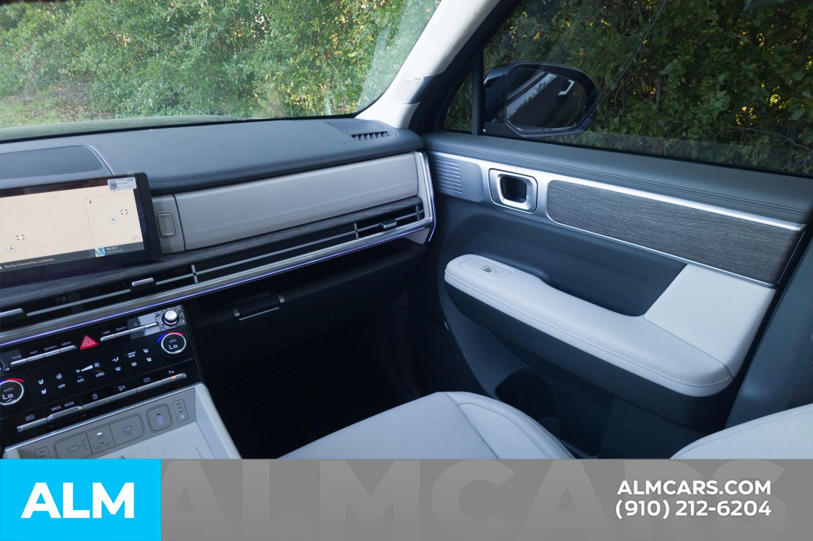 Used 2025 Hyundai Santa Fe Calligraphy image 21