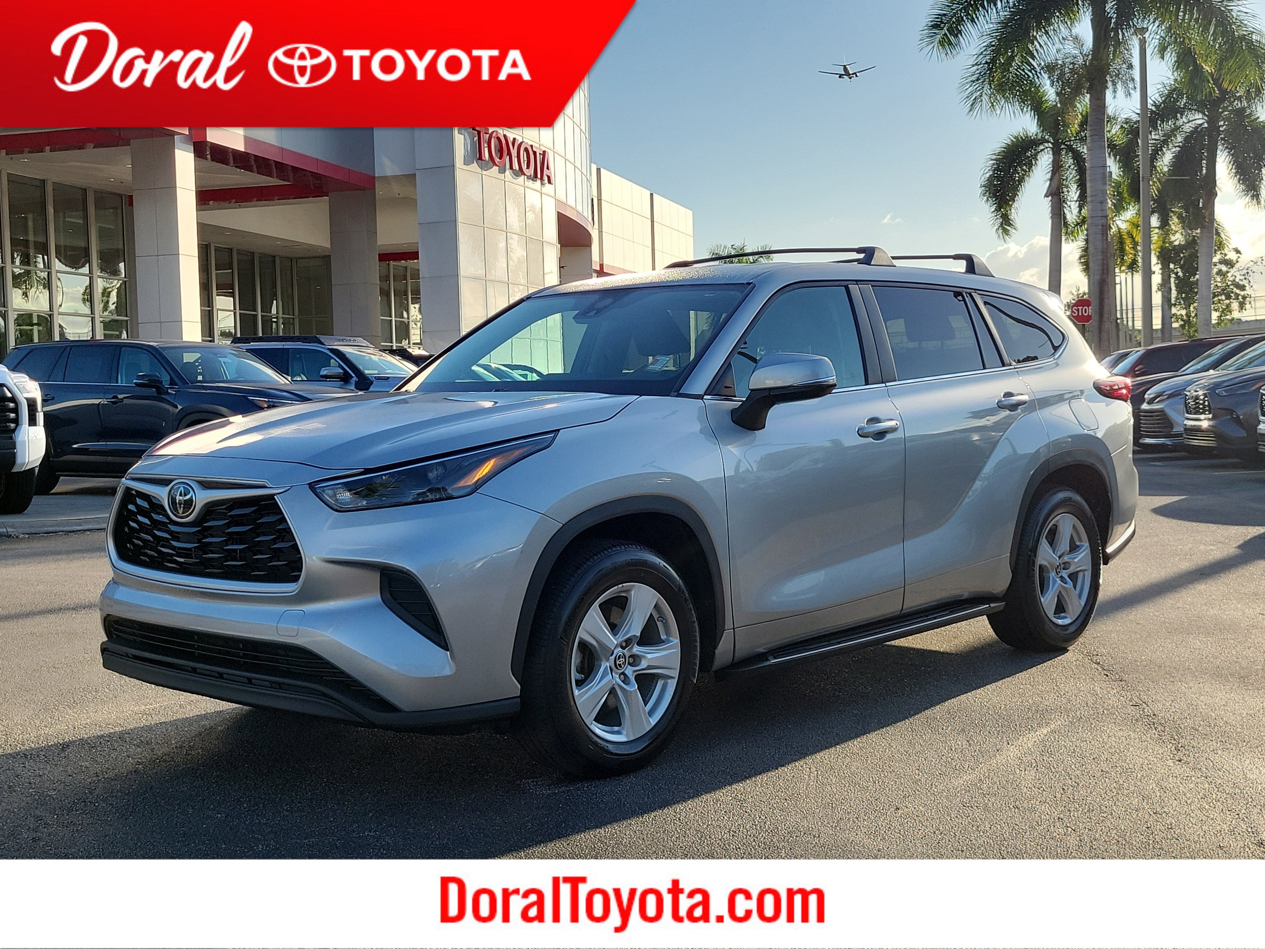 Used 2023 Toyota Highlander LE