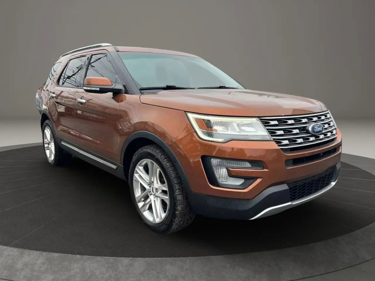 Used 2017 Ford Explorer Limited image 3