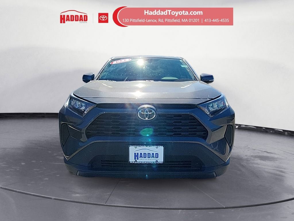 Used 2022 Toyota RAV4 LE AWD/4WD image 9