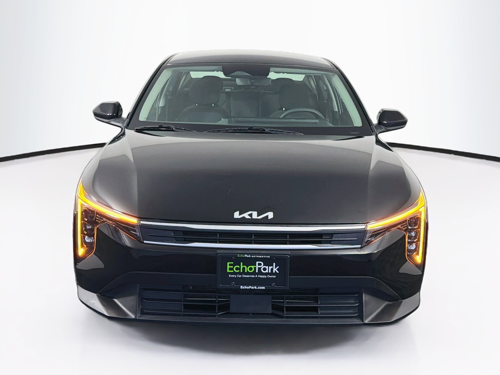 Used 2025 Kia K4 FWD image 2