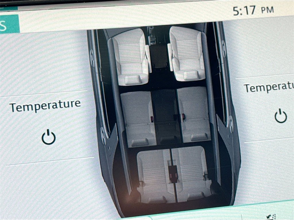 Used 2018 Land Rover Discovery HSE image 22