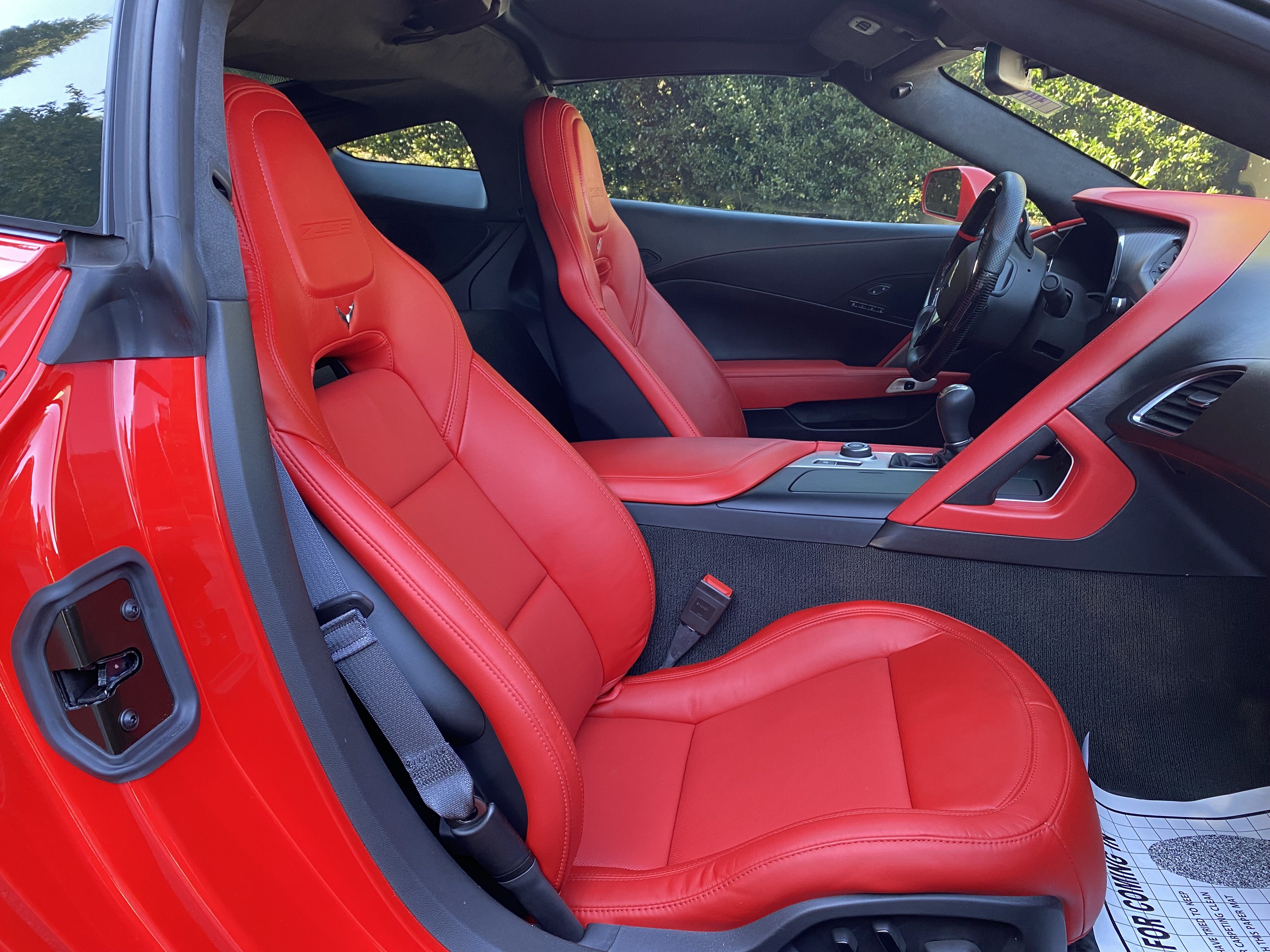 Used 2015 Chevrolet Corvette Z06 w/ 3LZ Preferred Equipment Group RWD image 36