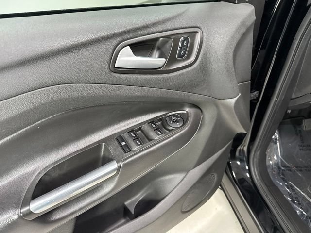 Used 2017 Ford Escape SE AWD/4WD image 10