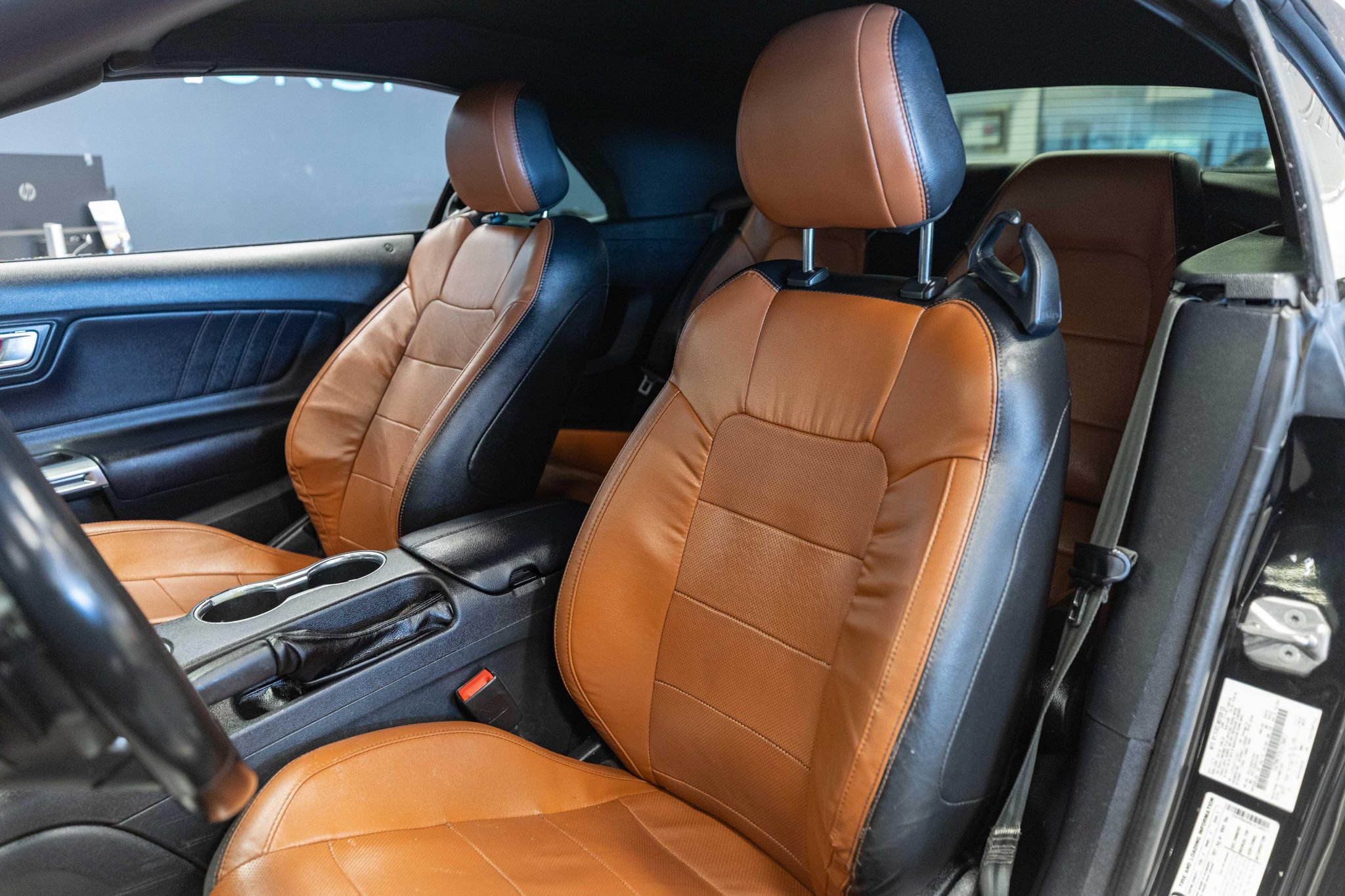 Used 2020 Ford Mustang Premium RWD image 11