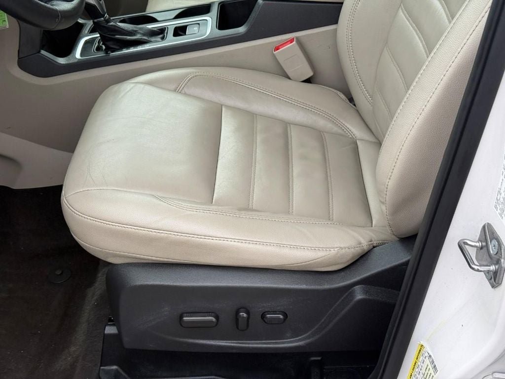 Used 2018 Ford Escape SEL FWD image 16