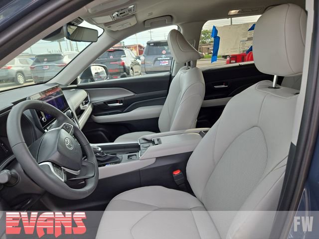 New 2026 Toyota Grand Highlander AWD image 19