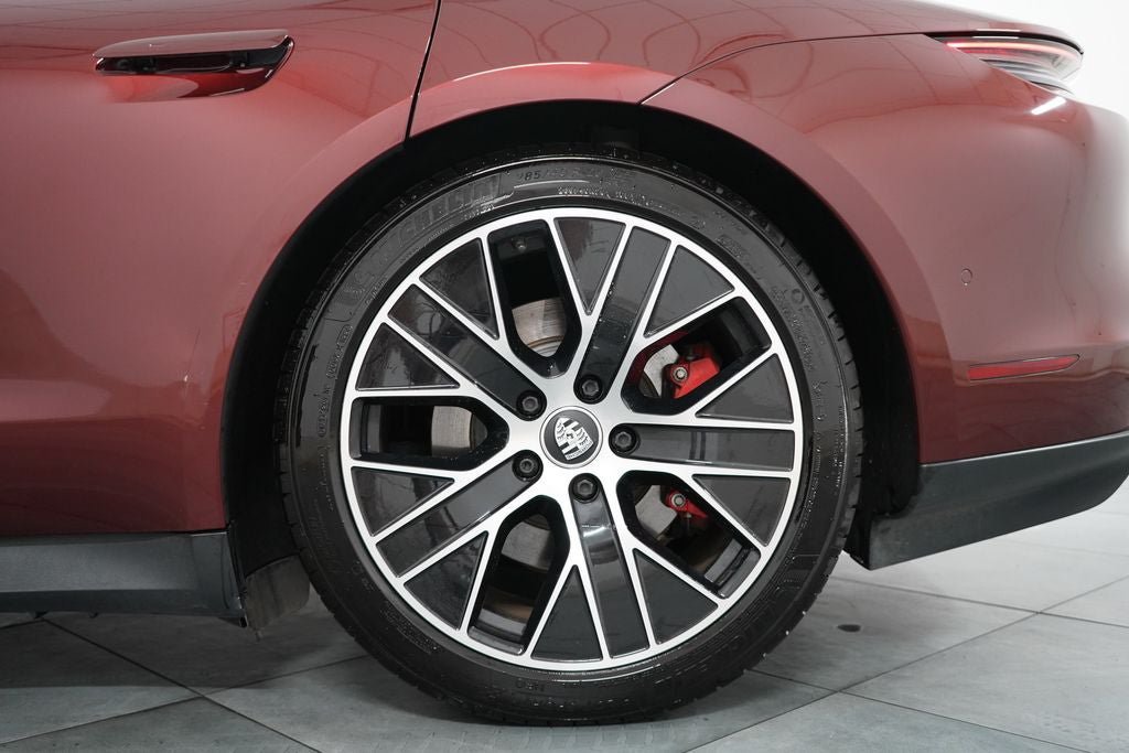 Used 2022 Porsche Taycan 4S AWD/4WD image 31