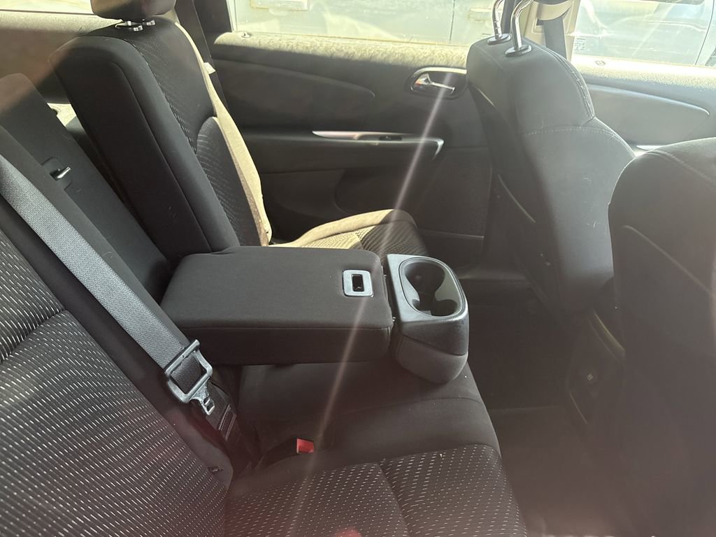 Used 2014 Dodge Journey SXT image 23