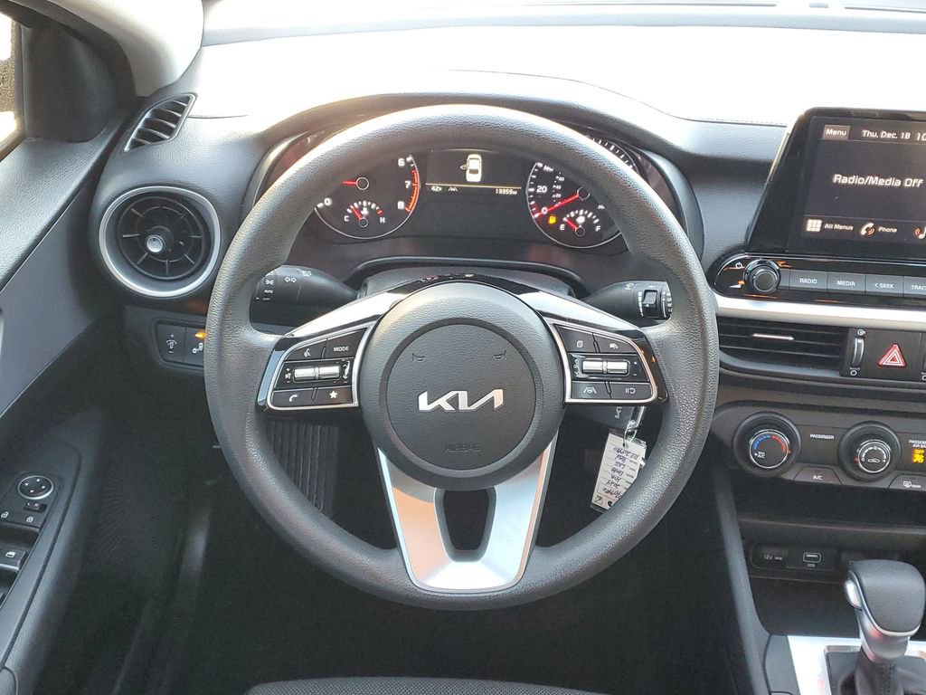 Certified 2024 Kia Forte LXS w/ LXS Technology Package image 24