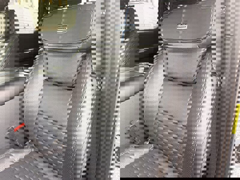 Used 2025 Ford F450 Platinum w/ FX4 Off-Road Package image 24