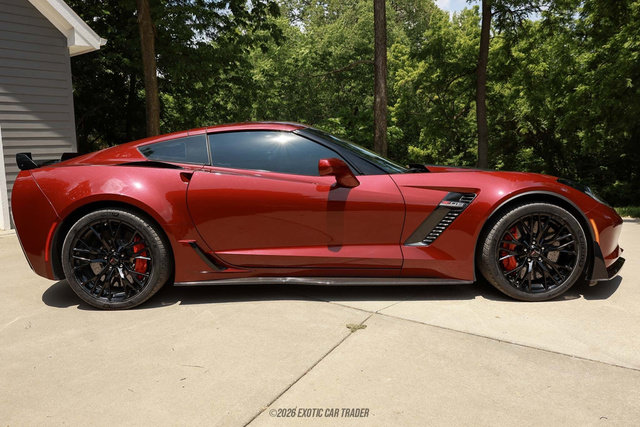 Used 2017 Chevrolet Corvette Z06 RWD image 9