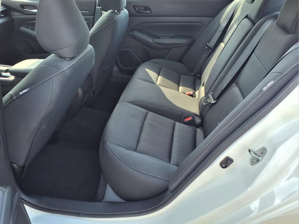 Used 2025 Nissan Altima 2.5 SV FWD image 23