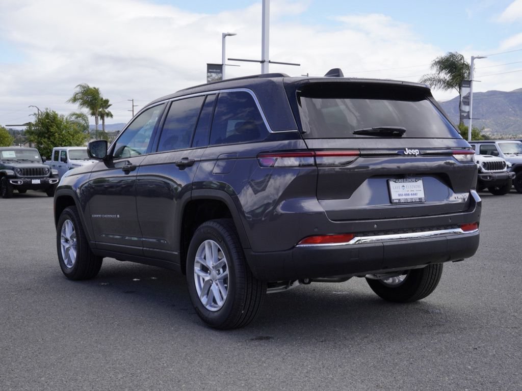 New 2026 Jeep Grand Cherokee Laredo RWD image 6