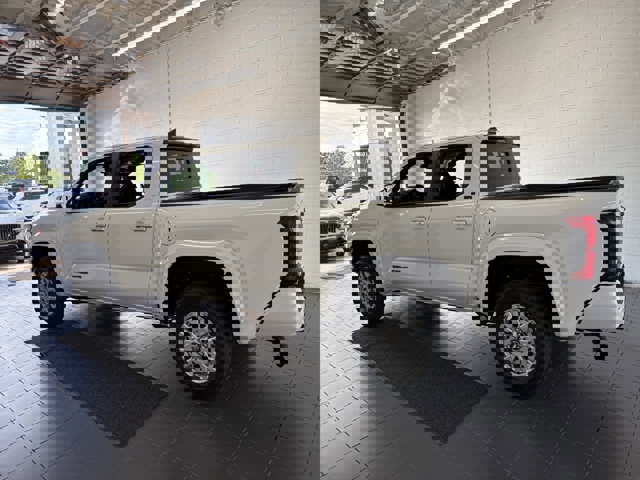 New 2025 Toyota Tacoma SR5 image 5