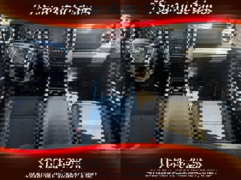 Used 2017 Nissan Titan PRO-4X image 12