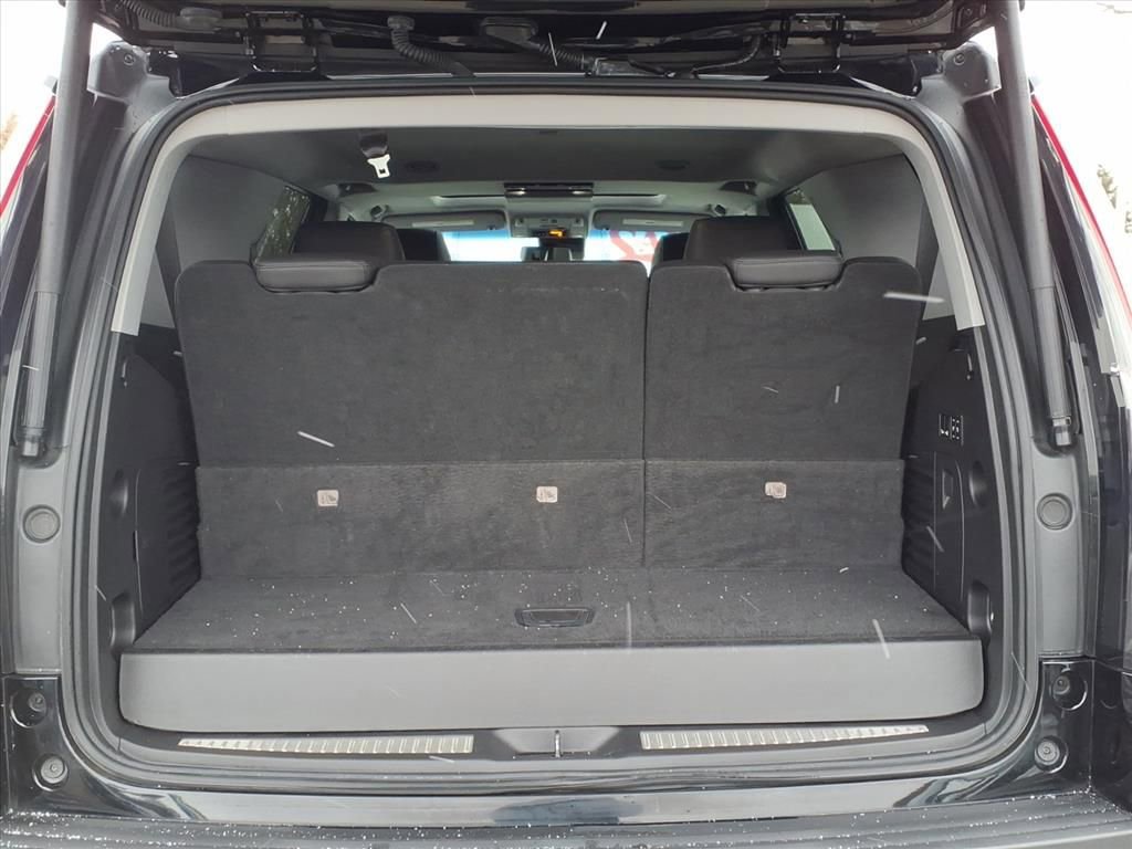 Used 2017 Cadillac Escalade Luxury image 9