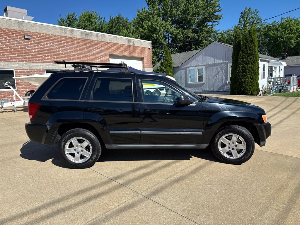 Used 2007 Jeep Grand Cherokee Laredo AWD/4WD image 4