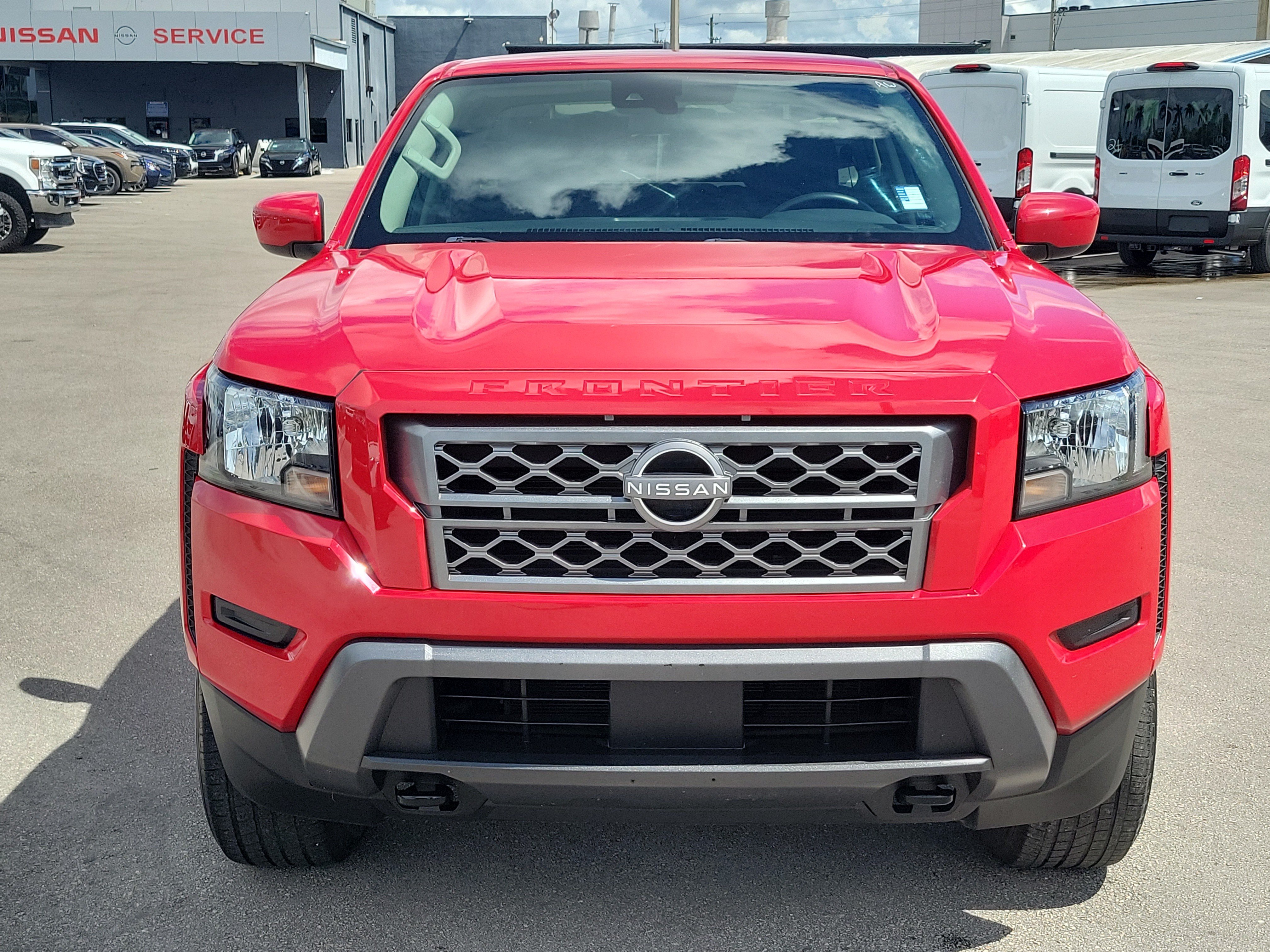 Used 2023 Nissan Frontier SV AWD/4WD image 2