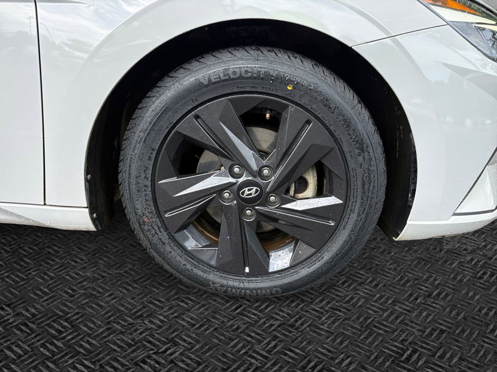 Used 2021 Hyundai Elantra SEL FWD image 11