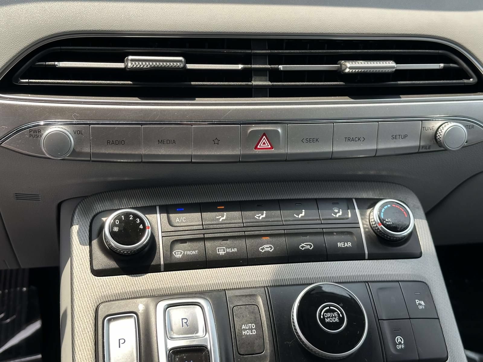 Used 2021 Hyundai Palisade SE FWD image 12
