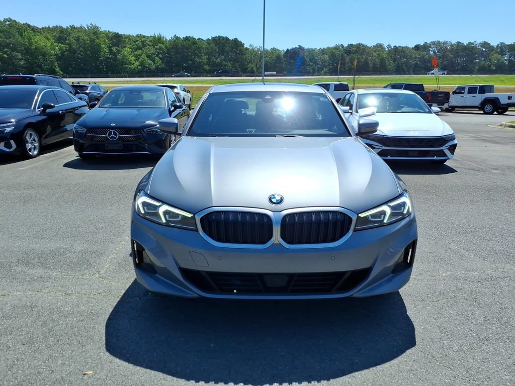 Used 2025 BMW 330i Sedan RWD image 2
