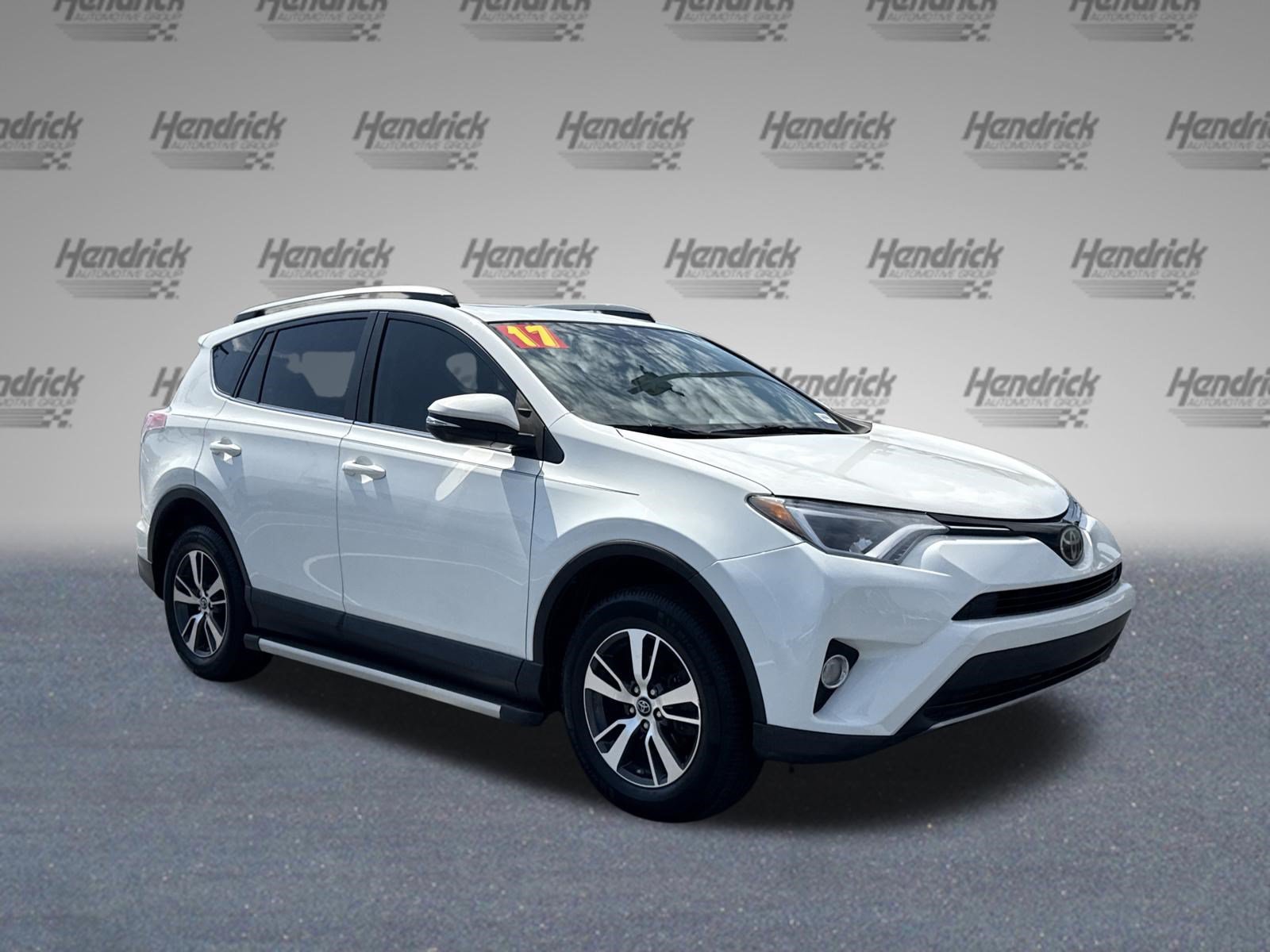 Used 2017 Toyota RAV4 XLE FWD image 2