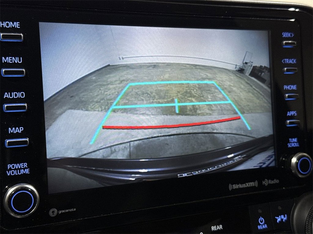 Used 2021 Toyota Highlander XLE image 14