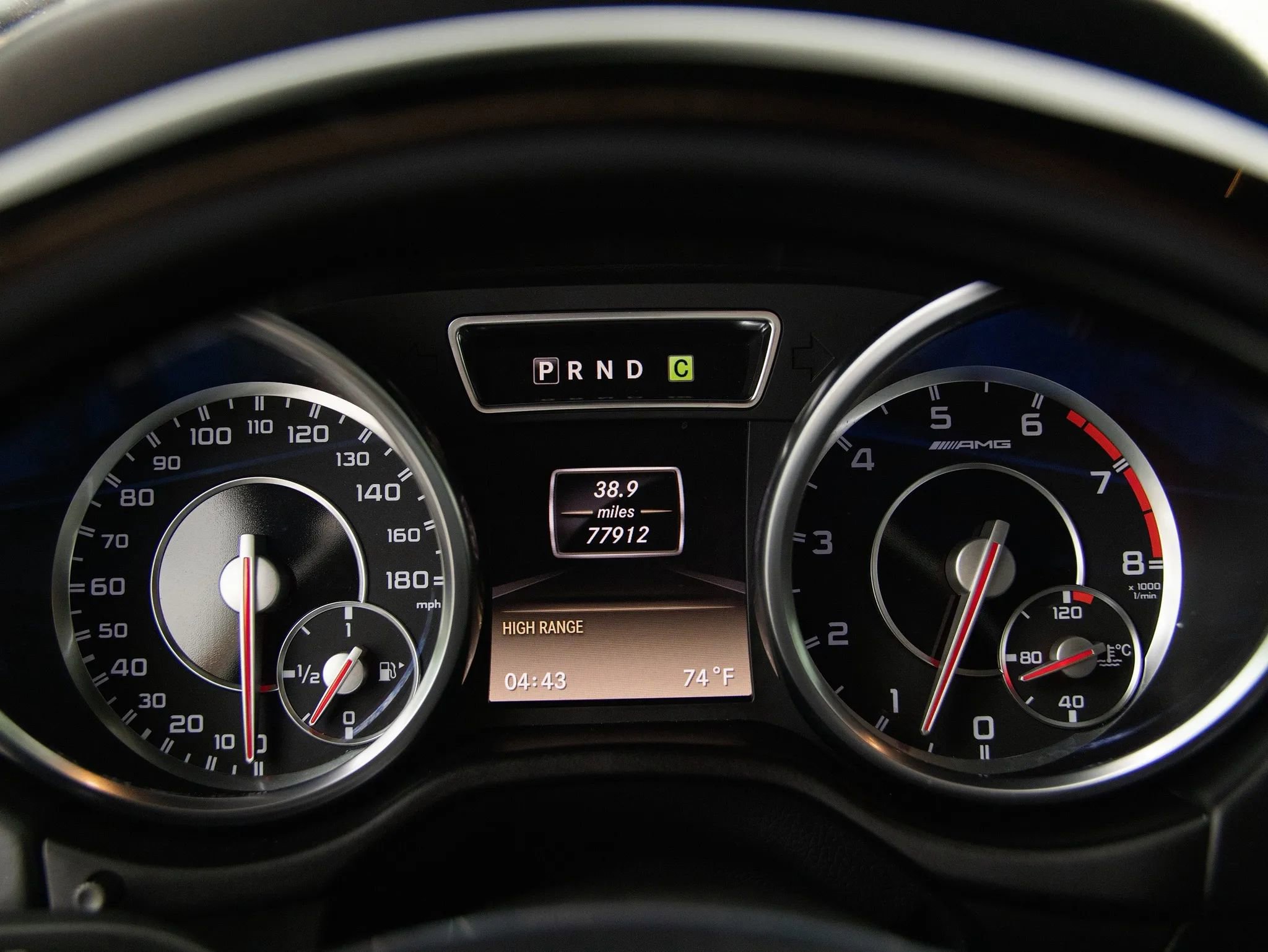 Used 2015 Mercedes-Benz G 63 AMG 4MATIC image 39