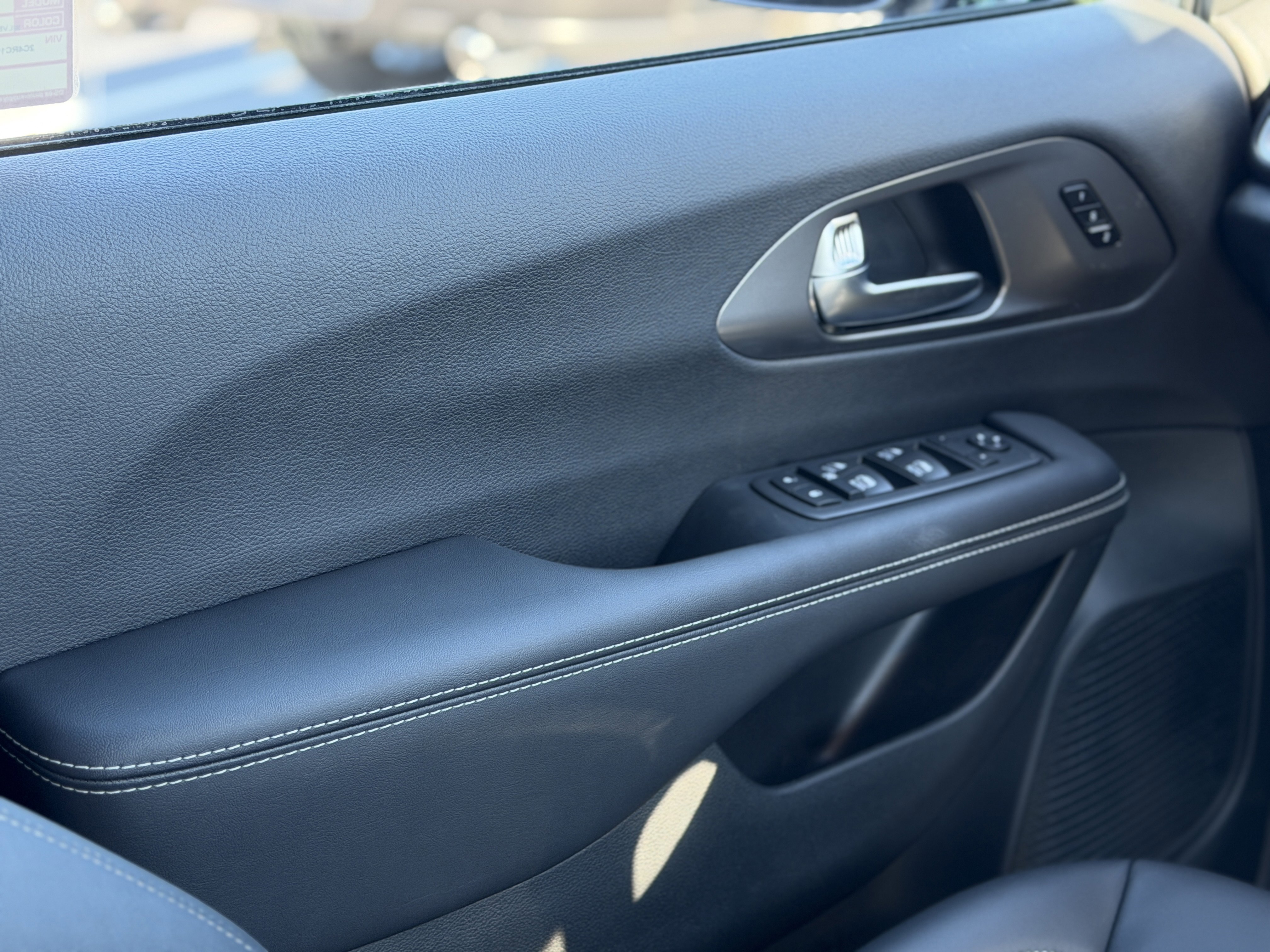 New 2026 Chrysler Pacifica Select image 17