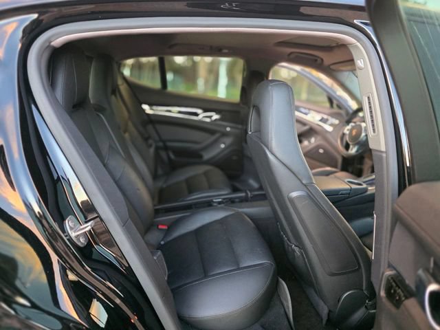 Used 2013 Porsche Panamera RWD image 35