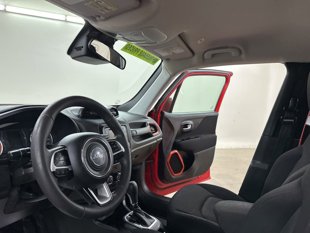 Used 2020 Jeep Renegade Sport image 29